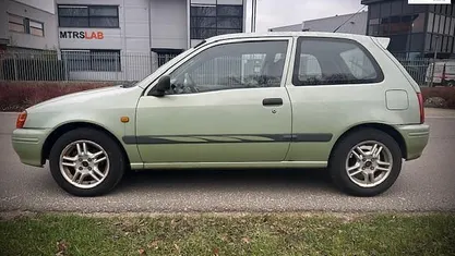 Groen Gebruikt 1998 Toyota Starlet Hatchback | € 1.950 (Eerlijke prijs)
