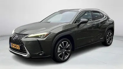 Gebruikt 2019 Lexus UX 250h Executive Line SUV | € 28.888 (Eerlijke prijs)