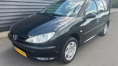 Zwart Gebruikt 2004 Peugeot 206 Stationwagen | € 1.645 (Eerlijke prijs)