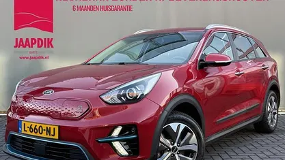 Rood (metallic) Occasion 2021 Kia e-Niro Comfort SUV | € 17.899 (Super prijs)