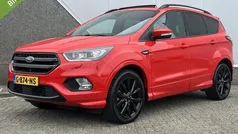Rood Gebruikt 2019 Ford Kuga ST-Line SUV | € 19.485 (Eerlijke prijs)