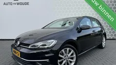 Zwart Gebruikt 2017 VW Golf VII Highline Hatchback | € 13.450 (Eerlijke prijs)
