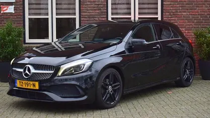 Occasion 2017 Mercedes A180 AMG line Hatchback | € 13.999 (Eerlijke prijs)