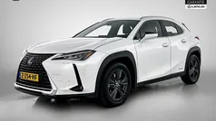 Wit Gebruikt 2020 Lexus UX 250h Business Edition SUV | € 28.950 (Eerlijke prijs)