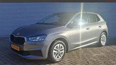 Grijs metallic Gebruikt 2022 Skoda Fabia Ambition Hatchback | € 15.495 (Eerlijke prijs)