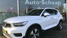 Wit Gebruikt 2020 Volvo XC40 Momentum SUV | € 26.900 (Eerlijke prijs)