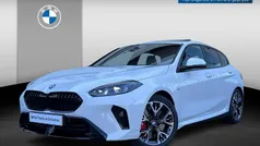 Wit Gebruikt 2025 BMW 120 M Sport Hatchback | € 39.900 (Super prijs)
