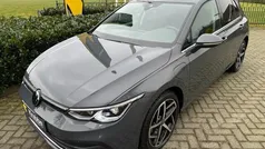 Gebruikt 2022 VW Golf VIII Style Hatchback | € 29.850 (Eerlijke prijs)