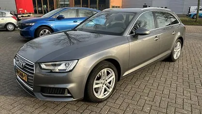 Grijs Occasion 2019 Audi A4 Sport Stationwagen | € 16.995 (Eerlijke prijs)