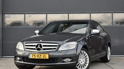 Grijs Occasion 2007 Mercedes C280 Avantgarde Sedan | € 9.950 (Eerlijke prijs)