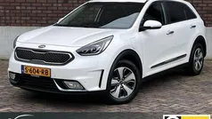Wit, metallic lak Gebruikt 2017 Kia Niro SUV | € 18.995 (Eerlijke prijs)