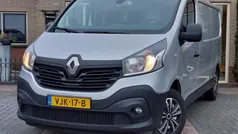 Zilver Gebruikt 2016 Renault Trafic Luxe Van | € 10.870 (Goede deal)