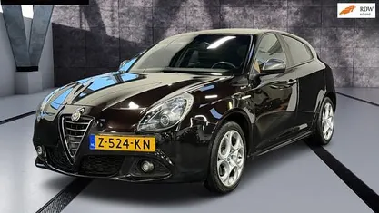 Zwart Gebruikt 2015 Alfa Romeo Giulietta Sprint Hatchback | € 7.950 (Eerlijke prijs)