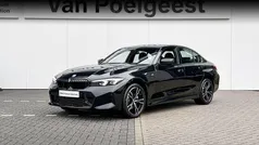 Zwart Gebruikt 2024 BMW 320 M Sport Sedan | € 42.900 (Eerlijke prijs)