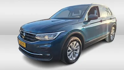 Blauw Occasion 2023 VW Tiguan Business SUV | € 34.450 (Super prijs)