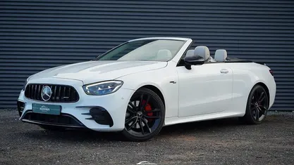 Wit Occasion 2025 Mercedes E300 AMG line Cabriolet | € 64.750 (Goede deal)