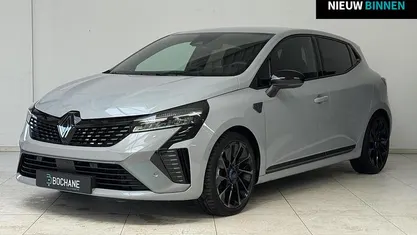 Gebruikt 2023 Renault Clio V Esprit Alpine Hatchback | € 23.695 (Eerlijke prijs)