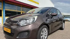Bruin Gebruikt 2011 Kia Rio Comfort Hatchback | € 5.999 (Eerlijke prijs)