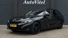 Gebruikt 2023 BMW 330e Comfort Edition Stationwagen | € 42.945 (Super prijs)