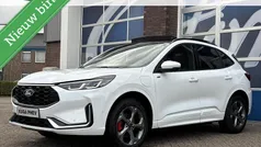 Gebruikt 2025 Ford Kuga ST-Line X SUV | € 42.600 (Goede deal)