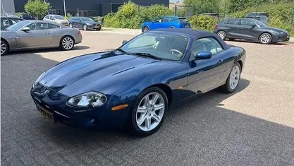 Blauw, metallic lak Gebruikt 1997 Jaguar XK8 Cabriolet | € 12.500 (Super prijs)