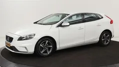 Gebruikt 2015 Volvo V40 R-Design Stationwagen | € 9.400 (Eerlijke prijs)