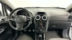 Wit Gebruikt 2011 Opel Corsa Hatchback | € 2.500 (Eerlijke prijs)