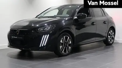 Zwart, metallic lak Gebruikt 2024 Peugeot 208 Allure Hatchback | € 21.940 (Eerlijke prijs)