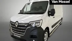 Mineral white bc (oqng) Gebruikt 2022 Renault Master Van | € 21.440 (Eerlijke prijs)