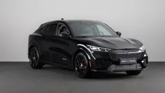 Zwart Gebruikt 2023 Ford Mustang Mach-E GT SUV | € 47.945 (Eerlijke prijs)
