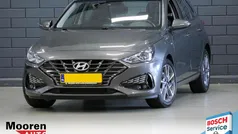 Grijs Gebruikt 2023 Hyundai i30 Comfort Hatchback | € 19.950 (Eerlijke prijs)