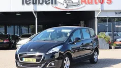 Zwart Gebruikt 2014 Peugeot 5008 Active MPV | € 6.485 (Eerlijke prijs)