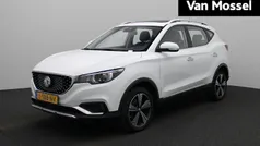 Wit Gebruikt 2021 MG ZS Luxury Sedan | € 16.995 (Eerlijke prijs)