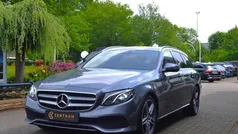 Grijs, metallic lak Gebruikt 2018 Mercedes E200 Stationwagen | € 29.750 (Eerlijke prijs)