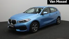 Blauw Gebruikt 2021 BMW 118 Executive Hatchback | € 20.400 (Goede deal)