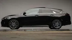Zwart, metallic lak Gebruikt 2020 Kia ProCeed Hatchback | € 22.745 (Eerlijke prijs)