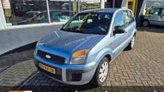 Grijs, metallic lak Gebruikt 2007 Ford Fusion MPV | € 1.740 (Eerlijke prijs)
