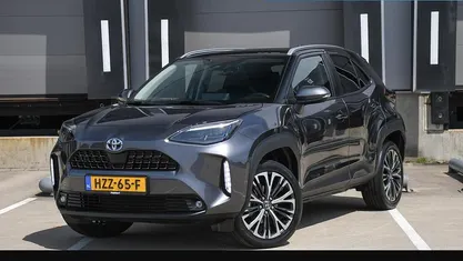 Occasion Toyota Yaris Cross Executive 116 PK (85 kW) 2022 Grijs SUV