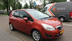 Rood Gebruikt 2011 Opel Meriva Color Edition MPV | € 5.250 (Eerlijke prijs)