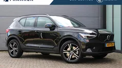 Zwart Gebruikt 2023 Volvo XC40 Plus SUV | € 40.295 (Eerlijke prijs)
