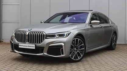 Grijs Gebruikt 2019 BMW 745e Executive Sedan | € 52.900 (Eerlijke prijs)