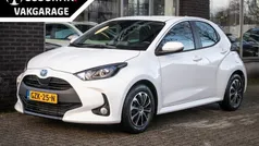 Gebruikt 2024 Toyota Yaris Hybrid Active Hatchback | € 23.950 (Eerlijke prijs)
