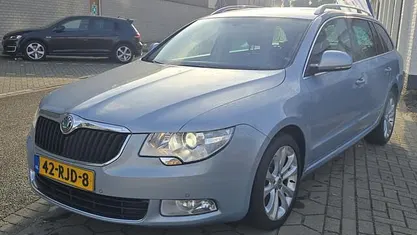 Occasion 2011 Skoda Superb Business Line Stationwagen | € 5.899 (Eerlijke prijs)