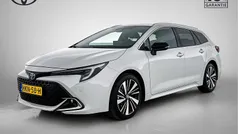 Gebruikt 2025 Toyota Corolla Hybrid Stationwagen | € 33.945 (Eerlijke prijs)