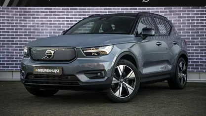 Gebruikt 2020 Volvo XC40 R-Design SUV | € 30.394 (Eerlijke prijs)