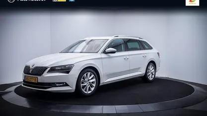 Gebruikt 2016 Skoda Superb Business Line Stationwagen | € 18.025 (Eerlijke prijs)