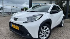 Gebruikt 2023 Toyota Aygo Pulse Hatchback | € 17.950 (Eerlijke prijs)