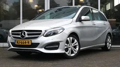 Grijs Gebruikt 2017 Mercedes B180 Ambition MPV | € 14.950 (Eerlijke prijs)