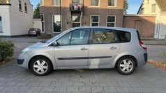 Beige Gebruikt 2004 Renault Grand Scénic II Expression MPV | € 1.695 (Eerlijke prijs)