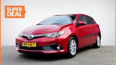 Rood Gebruikt 2016 Toyota Auris Hybrid Hatchback | € 14.598 (Goede deal)